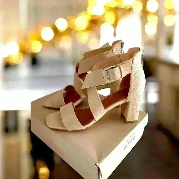 Donald Pliner Paulina Sandal 7.5 - Picture 1 of 8